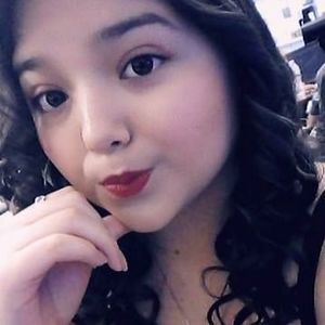 Meet your Posher, Isaura